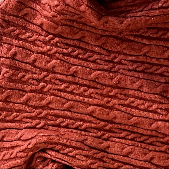 moon & madison Textured Knit Sweater in Deep Rust - Picture 5 of 5